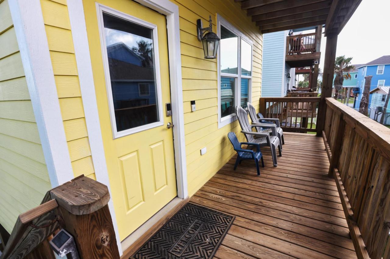 Yellow Beach Haven, Decks, Views, Mere Steps To Sand ガルベストン エクステリア 写真